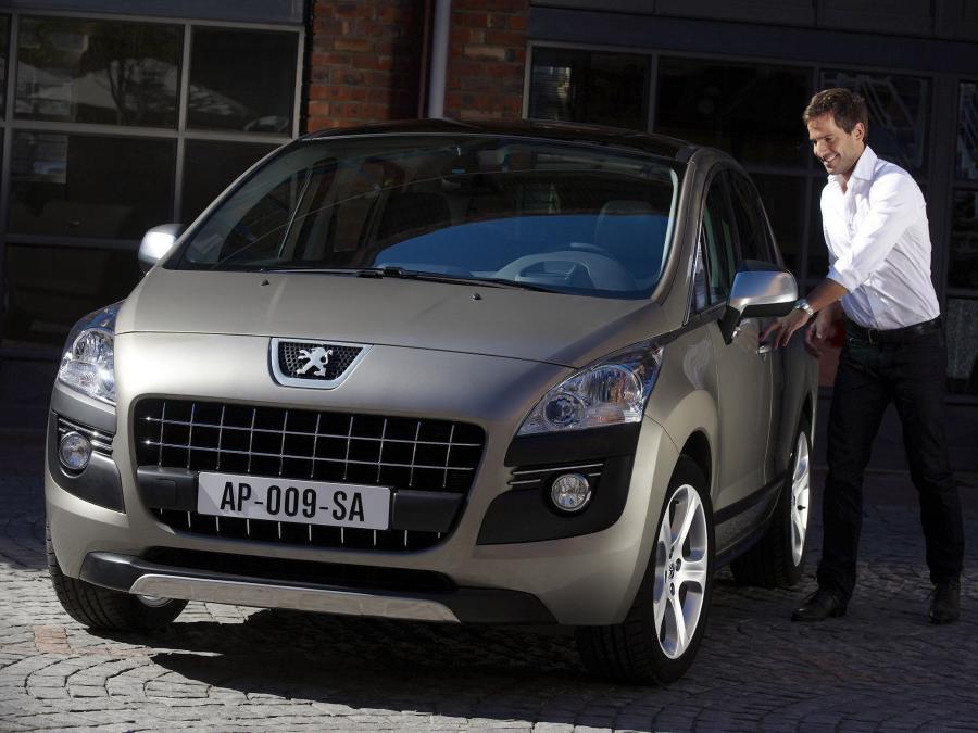  Peugeot 3008 2010 года  (фото 13 из 148)